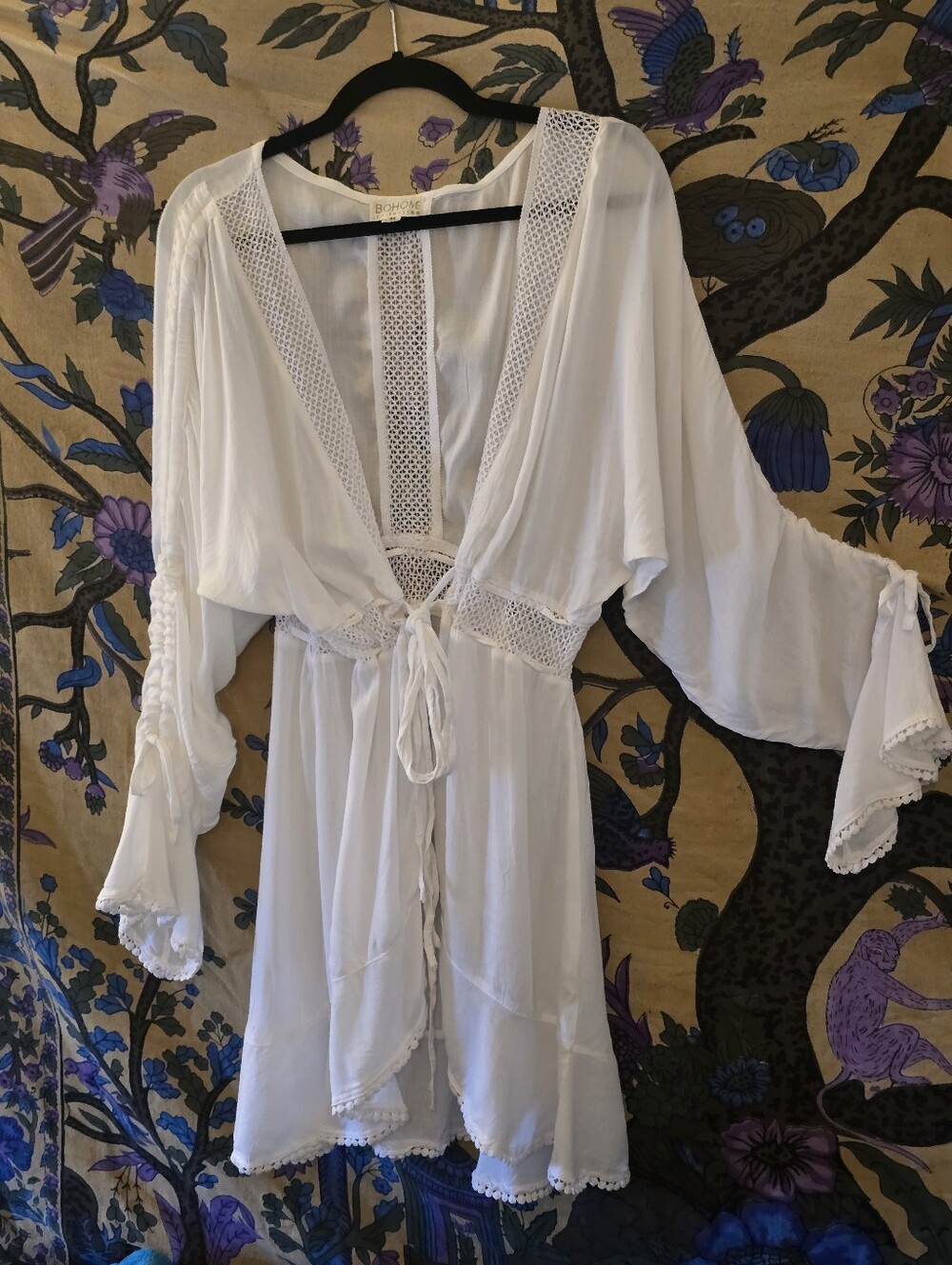BOHO ME White Lace Trimmed Tie Front Kimono Cover Up Size Medium beach festival